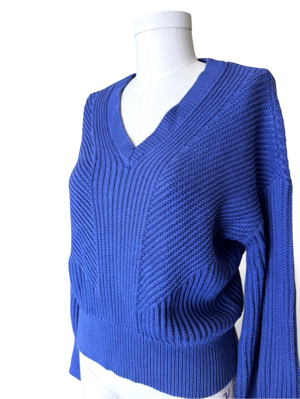 Ann Taylor Royal Blue Purple Shaker Stitch V-Neck Knit Sweater